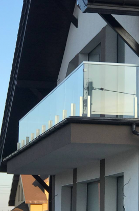 3 Ограждение из стекла балкона для частного дома